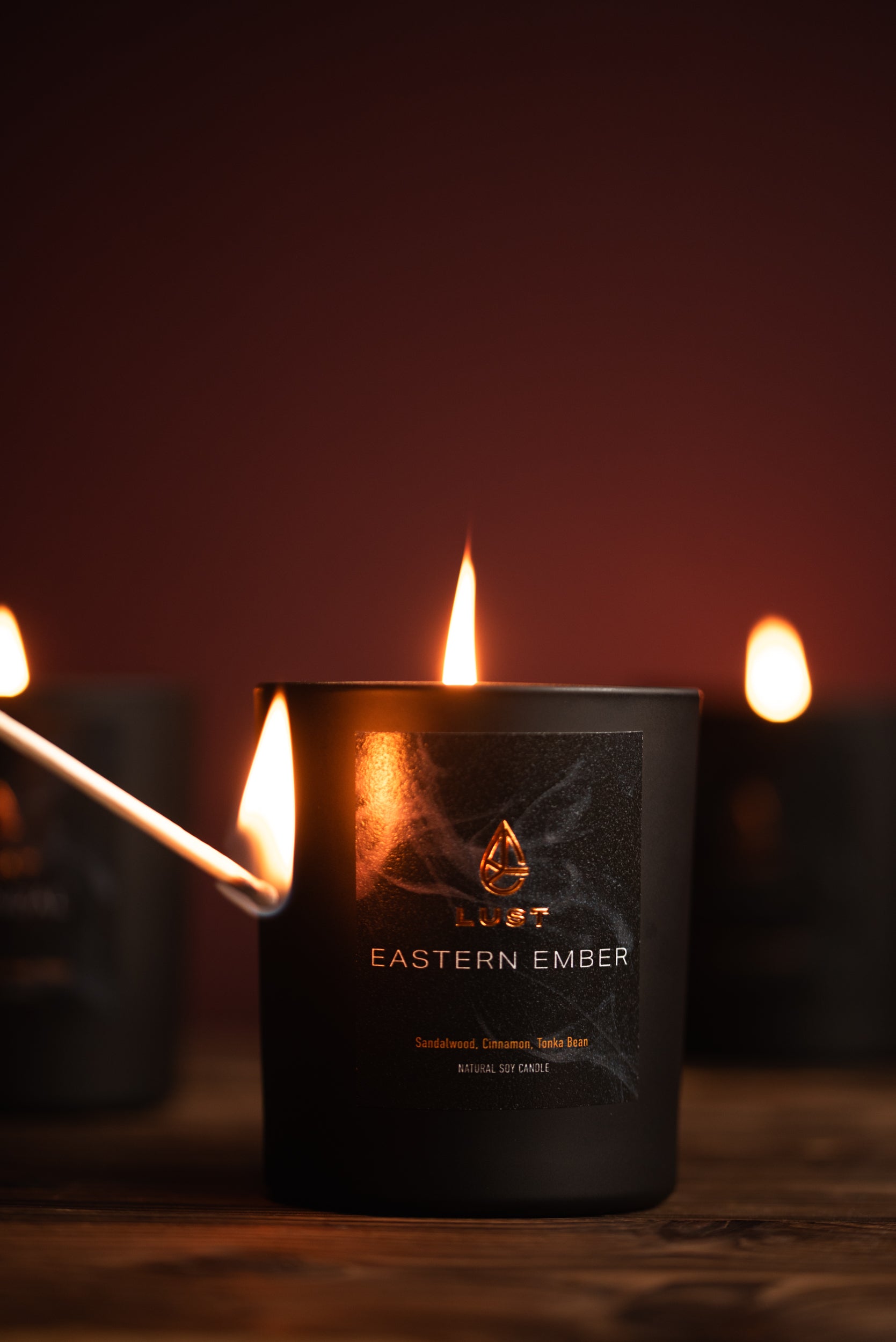 Eastern Ember - Sandalwood, Cinnamon, Tonka bean